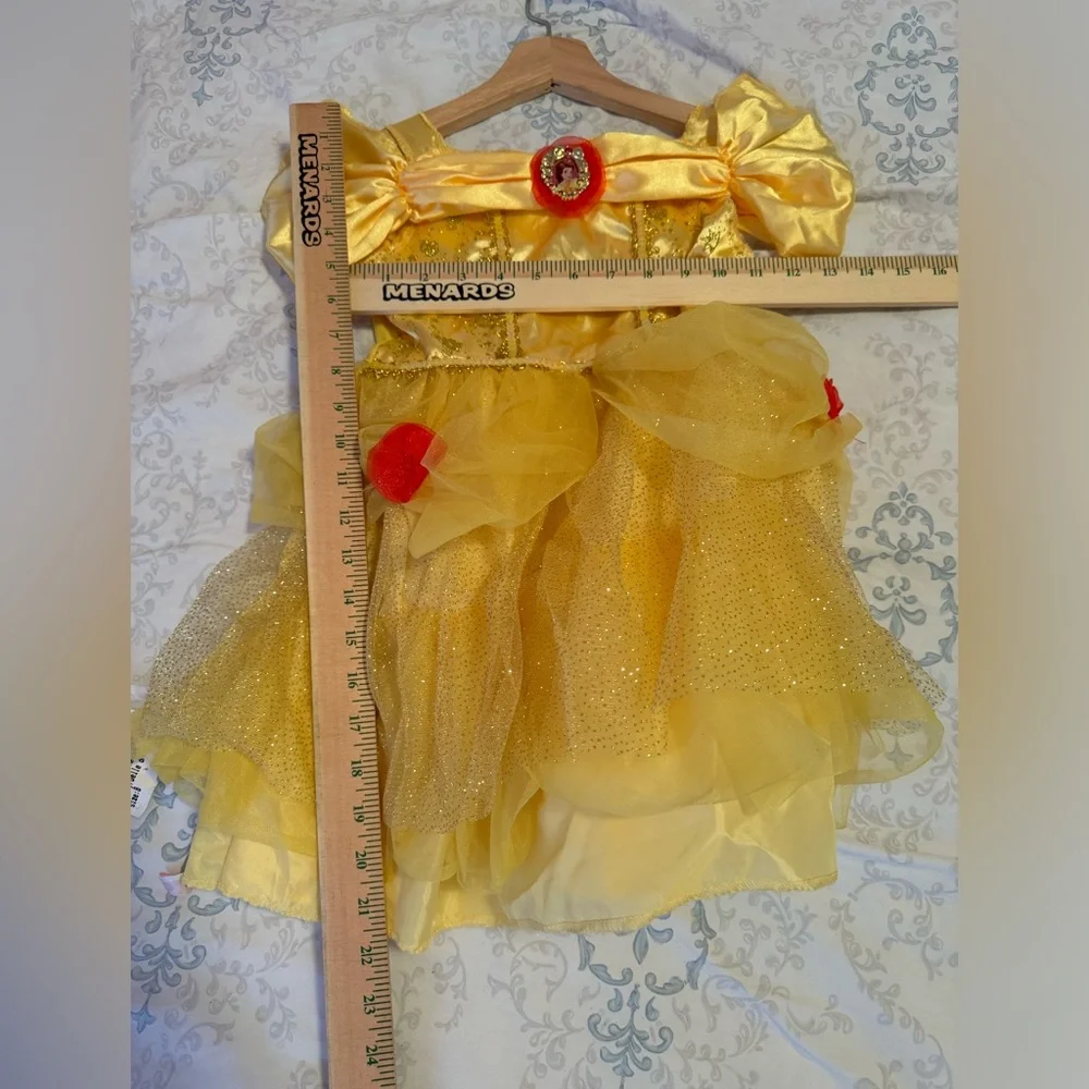 Disney princess belle Halloween dress up costume size medium 8-10‎ yellow
